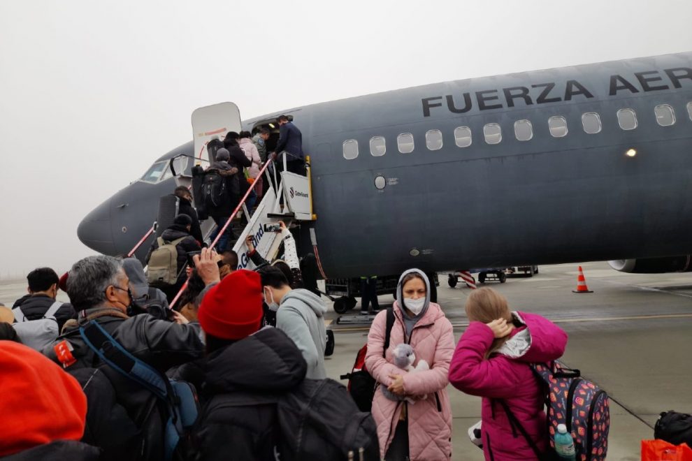 ucrania avion refugiados mexico fuerza aerea mexicana rumania