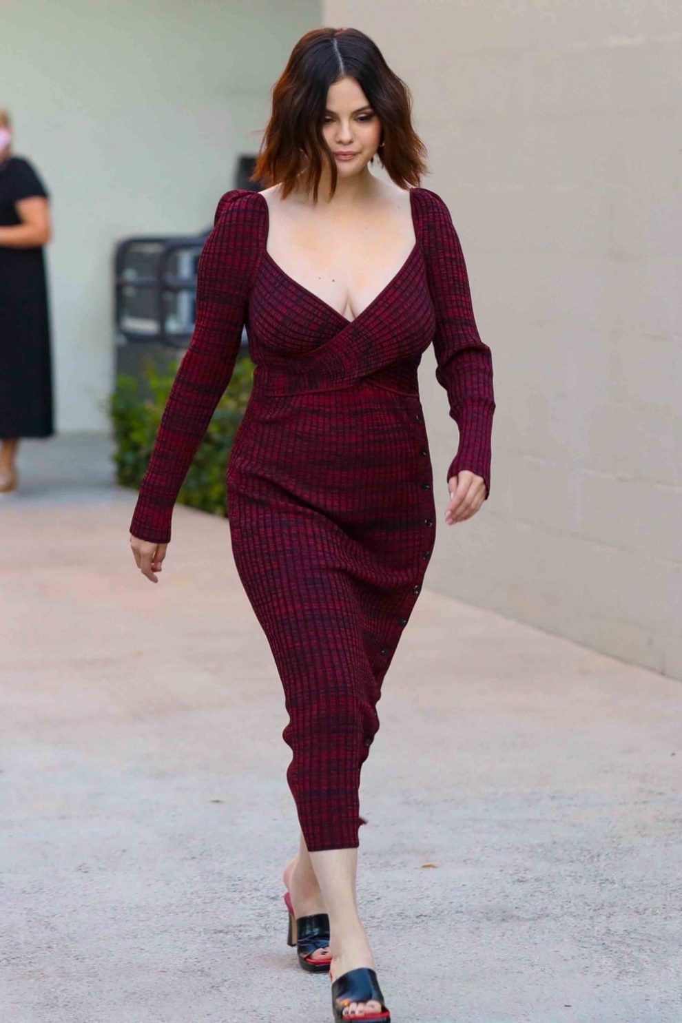 Selena Gomez volvió a cambiar de look y la novedad le sentó muy bien 02 1000x1500 1