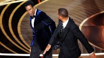Will Smith golpea a Chris Rock.2
