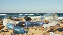 botellas plastico playa