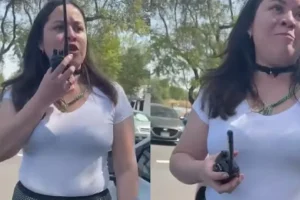 ¡Y no entienden! Ahora "Lady UNAM": Trabajadora de la UNAM agrede a estudiante por no mostrar credencial