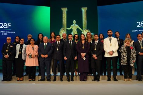 Pablo Alborán presenta nuevo tema en la entrega de Medallas Andalucía 4 3 15