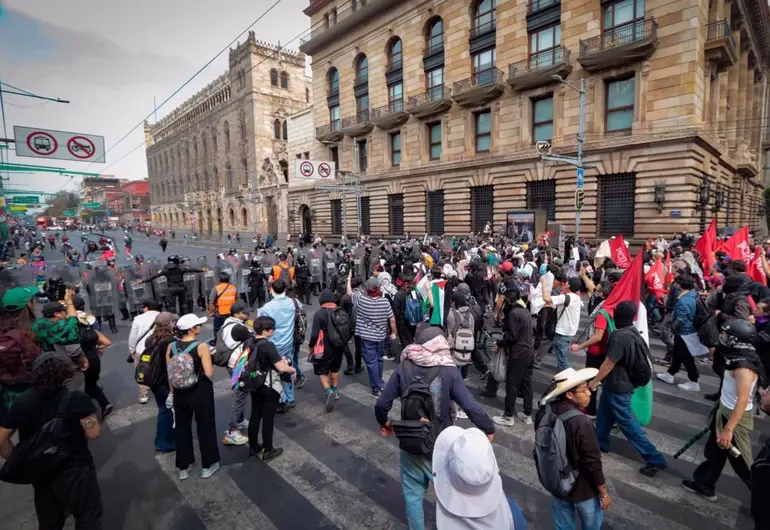 Marcha de la Generación Z moviliza a miles en CDMX: ruta, cierres y exigencias 1 3417928.jpg