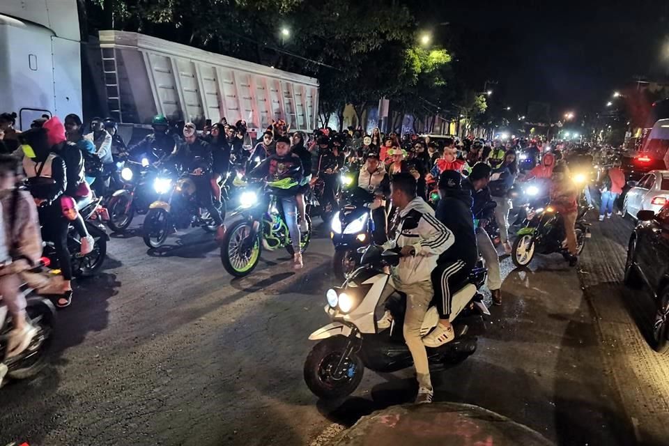 Motociclistas invaden las calles de CDMX 1 5366562