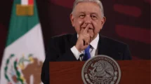 En su conferencia matutina, el presidente López Obrador expresó su descontento con el enfoque negativo de las preguntas realizadas durante el debate.