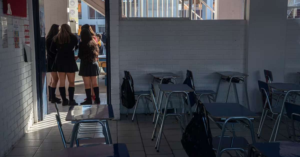 Adolescentes en el aula