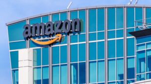 Amazon podría cobrar suscripción mensual por usar nueva versión de Alexa con IA