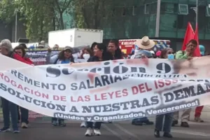 Maestros de la CNTE anuncian paro nacional y marcha en CDMX el 15 de abril