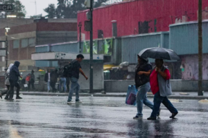 Alerta meteorológica: Lluvias torrenciales y vientos fuertes amenazan México