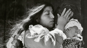 Un homenaje a Mariana Yampolsky: Su alma a través de la lente