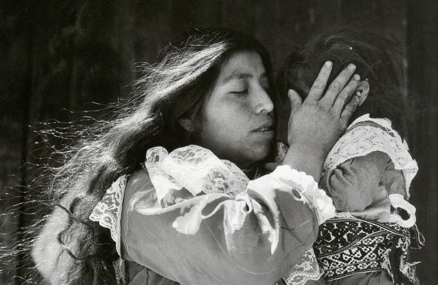 Un homenaje a Mariana Yampolsky: Su alma a través de la lente 1 Un homenaje a Mariana Yampolsky: Su alma a través de la lente