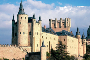 Alcázar de Segovia: La majestuosa fortaleza que inspiró el castillo de Blancanieves 2 Alcázar de Segovia: La majestuosa fortaleza que inspiró el castillo de Blancanieves