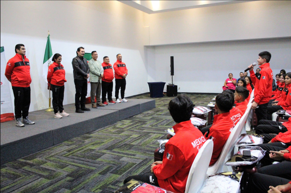 José Manuel Figueroa lleva la sonrisa a jóvenes atletas de taekwondo con donación de uniformes para el Mundial de Sarajevo 1 Captura de pantalla 2023 08 27 121559