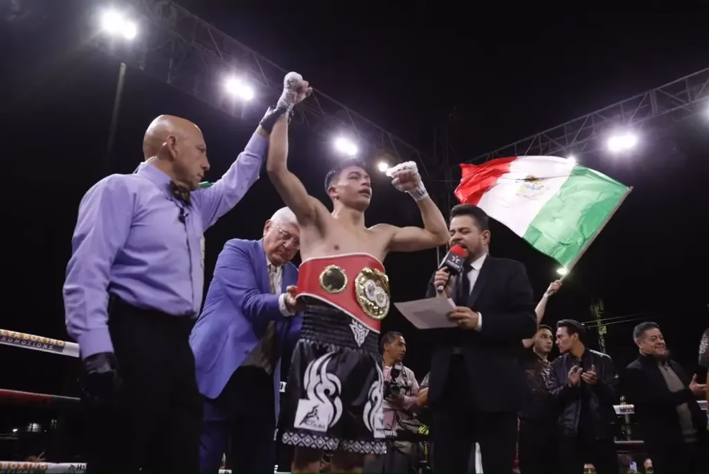 Campeón gallo: ‘Chapulín’ Salas hace historia en CDMX 1 Chapulín