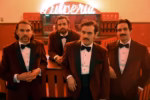 Enjambre aborda