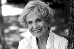 Fallece Alice Munro, Premio Nobel de Literatura 2013, a los 92 años