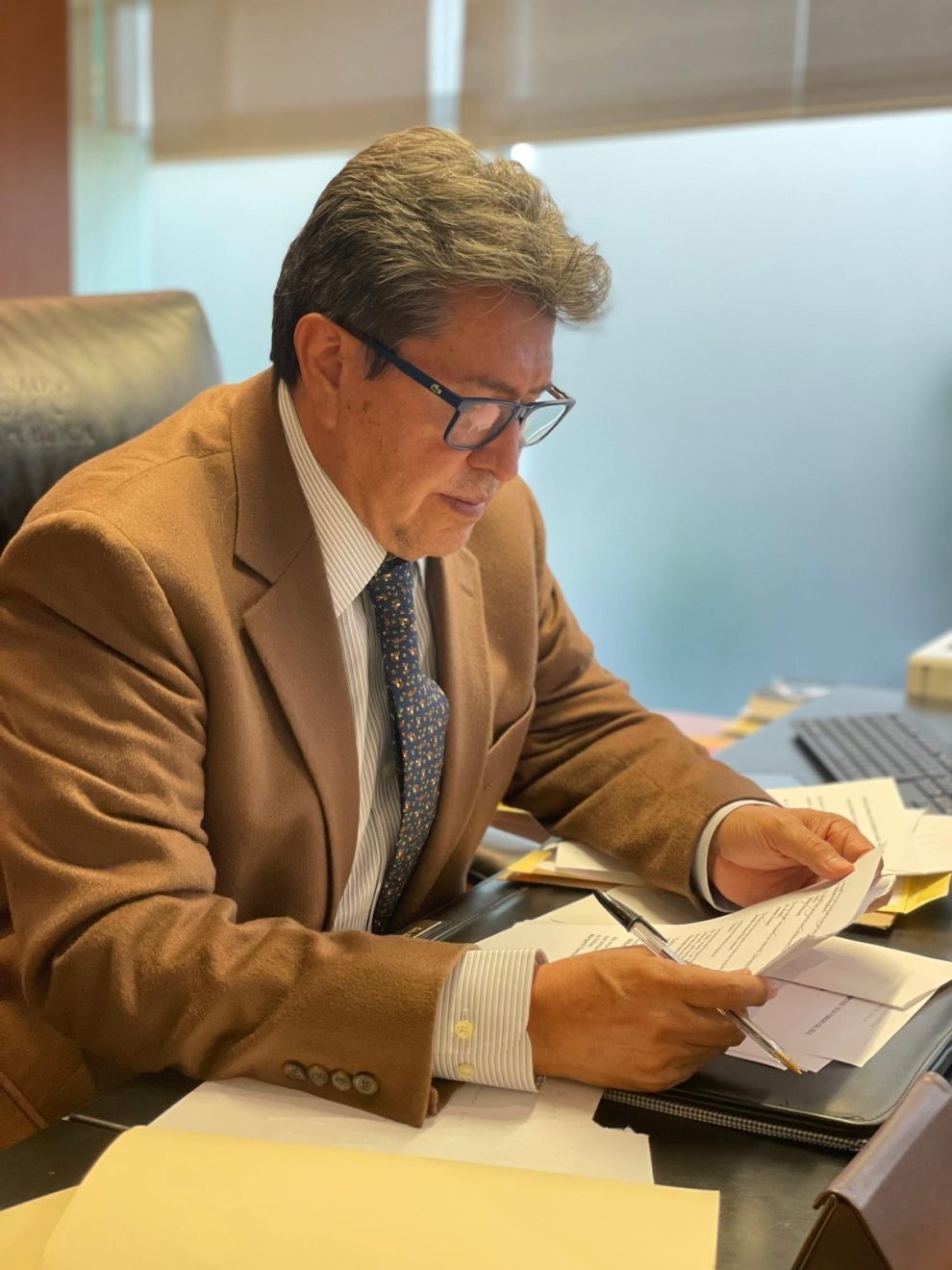 Resistencia a la política de austeridad y el deseo de controlar las decisiones judiciales, parte de lo que sucede hoy en la SCJN: Monreal 1 Foto 1 13