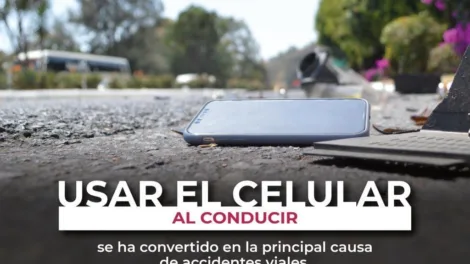 Las carreteras son más seguras si maneja con precaución: SICT