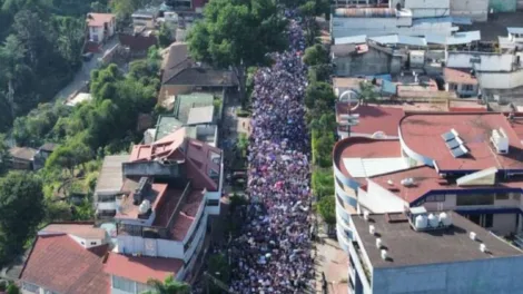 Gas lacrimógeno, detenciones y agresiones: el lado B de las marchas del 8M en México