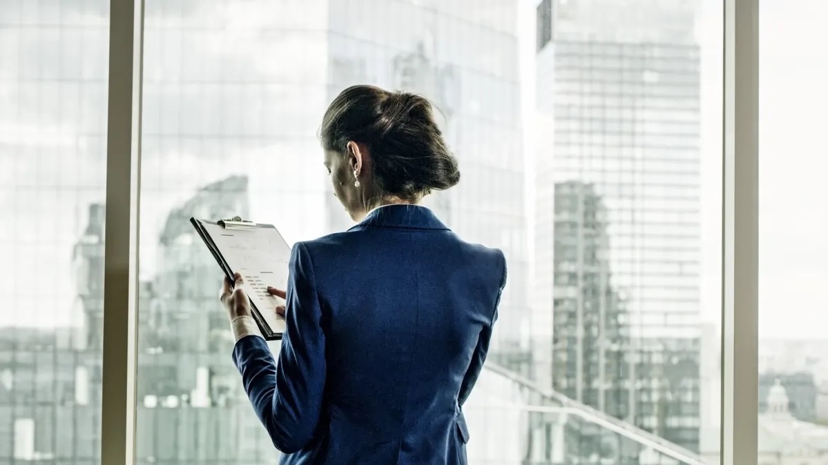 Mujeres STEM y los techos de cristal, de concreto y diamante 1 GettyImages 1253486419 e1632152525154 1200x674 1