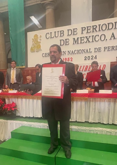 Marcelo Fabián Monges recibe el Premio Nacional de Periodismo por su obra sobre la guerra en Ucrania
