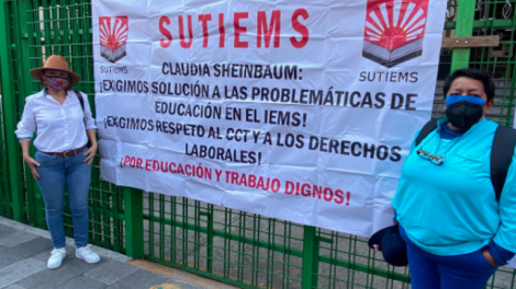 Integrantes del Sindicato de la Union de Trabajadores del Instituto de Educacion Media Superior de la Ciudad de Mexico SUTIEMS
