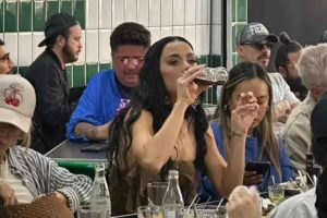 Katy Perry sorprende a fans en CDMX al disfrutar de tacos al pastor y anuncia su regreso a los escenarios mexicanos