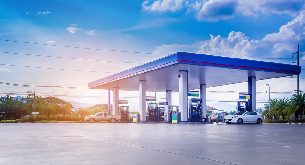 Cofece propone reformas para impulsar crecimiento de gasolineras