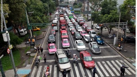 Limitan en CDMX a autos forane 742669 696x459 1