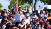 Mara Lezama desfile deportivo3