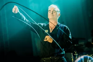 Morrissey lanza cancion sobre atentados en Manchester incluye polemica referencia a Oasis