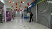 Operativo en plaza comercial de CDMX decomisa 500 Mil globos de origen chino