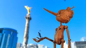 Pinocho escapa de la pantalla y recorre Ciudad de Mexico