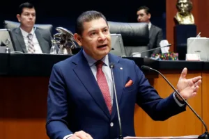 Senador Alejandro Armenta en el Senado