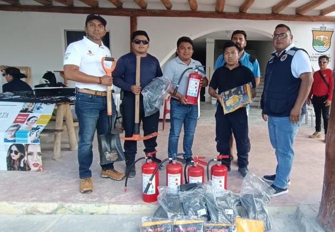 Mara Lezama cumple palabra empeñada en Holbox 1 SEGOB HOLBOX 01