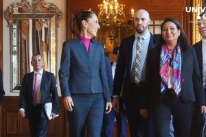 Claudia Sheinbaum y Fitch Ratings discuten las finanzas de México