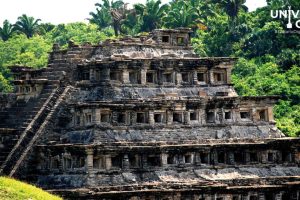 La mítica ciudad totonaca de Veracruz y su conexión con la naturaleza y los dioses.