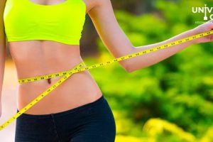 ¿El agua tiene un papel clave en la pérdida de peso o es solo un mito popular?