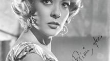 Silvia Pinal in Maribel y la extraña familia 1960 cropped