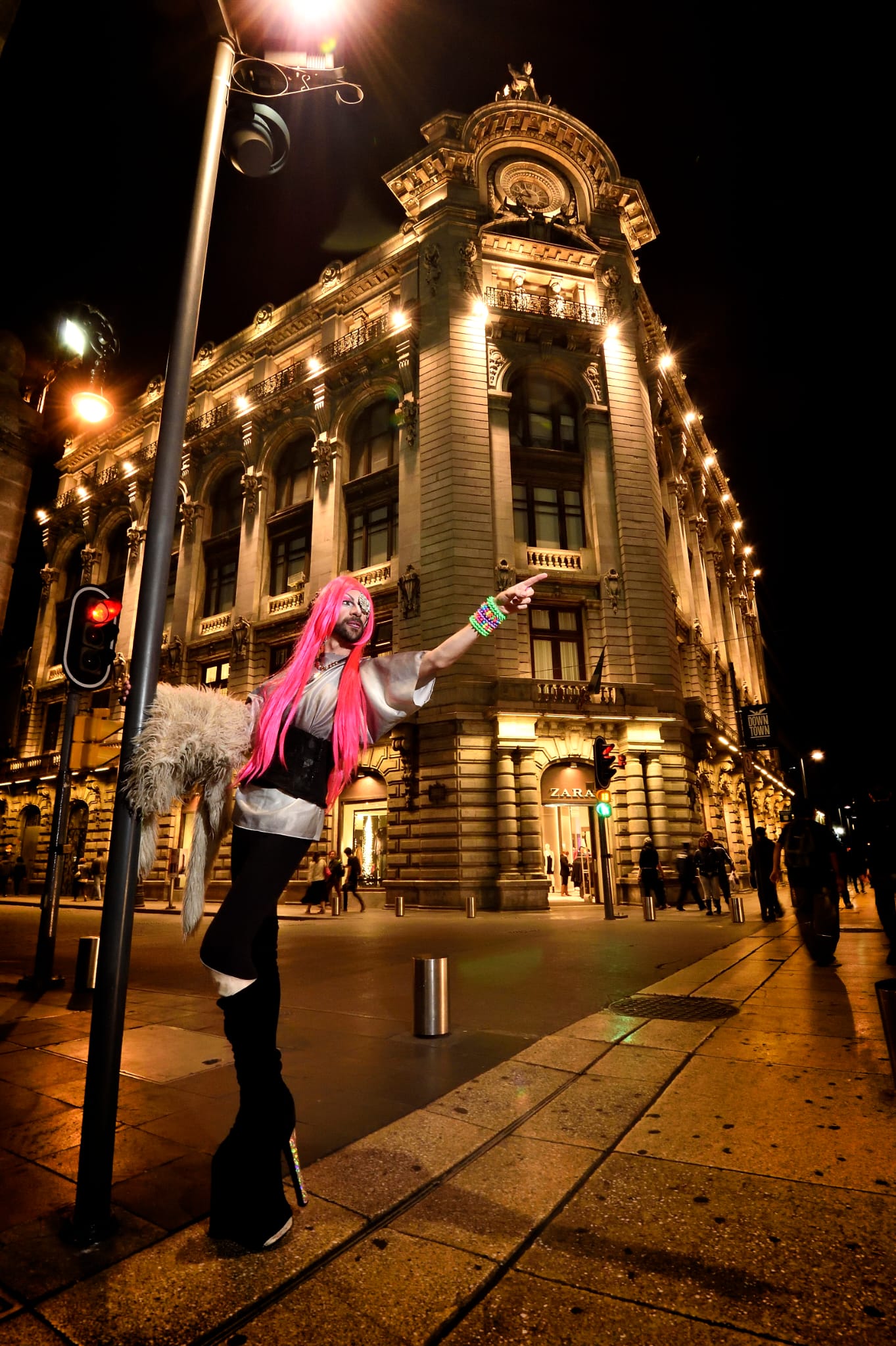 La española que conquistó México en plataformas de 45 cm: Tigrida Revuelta 3 Tigrida Revuelta 3