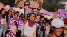 Preparativos para la marcha del Día Internacional de la Mujer 2024 en CDMX