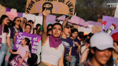 Preparativos para la marcha del Día Internacional de la Mujer 2024 en CDMX