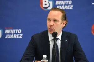 Violencia en Palacio Nacional tras incumplimiento de promesa de AMLO sobre caso Ayotzinapa: Taboada 1 Violencia en Palacio Nacional tras incumplimiento de promesa de AMLO sobre caso Ayotzinapa: Taboada