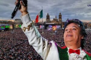 WebCDM Proyeccion del concierto mis 40 en Bellas Artes de Juan Gabriel en el Zocalo de CDMX