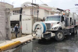 Avanza GEM en labores de limpieza y desazolve de la zona afectada por las lluvias en Chalco