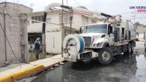 Avanza GEM en labores de limpieza y desazolve de la zona afectada por las lluvias en Chalco