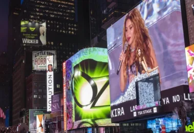 Shakira electriza Times Square con un show inolvidable