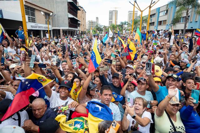 La oposición Venezolana exige vigilancia exhaustiva en los Centros de Votación ante la tensa espera por resultados electorales