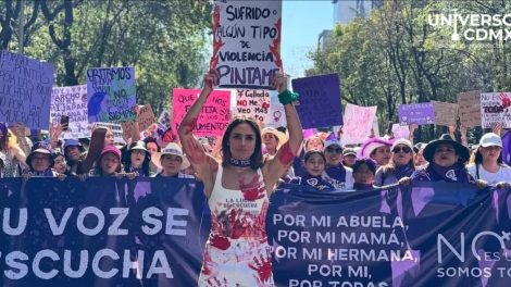 Alessandra Rojo de la Vega presente en el 8M: un juramento de por vida en defensa de las mujeres