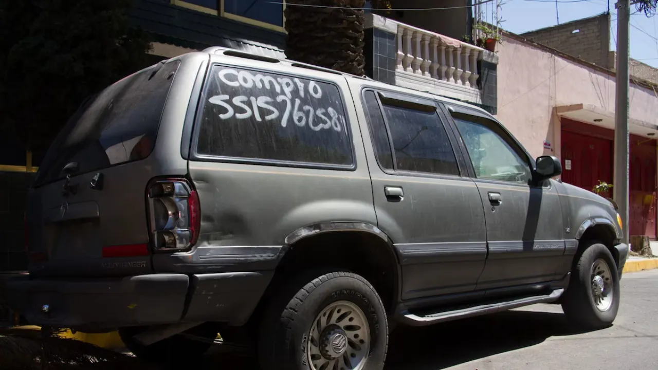 Autos abandonados en CDMX
